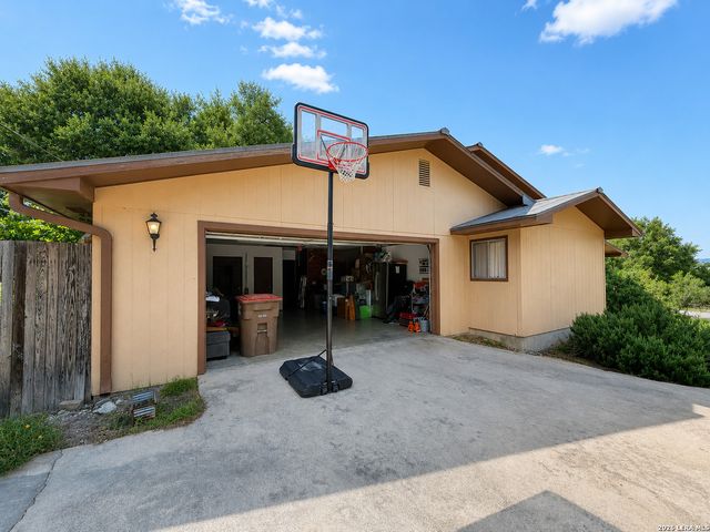 262 SCENIC DR, Canyon Lake, TX 78133