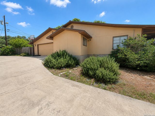 262 SCENIC DR, Canyon Lake, TX 78133