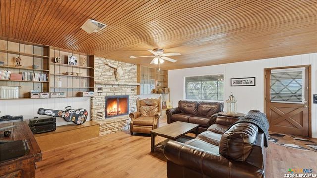 262 SCENIC DR, Canyon Lake, TX 78133