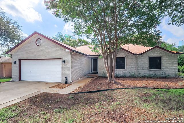 7438 Oak Marsh St., Live Oak, TX 78233