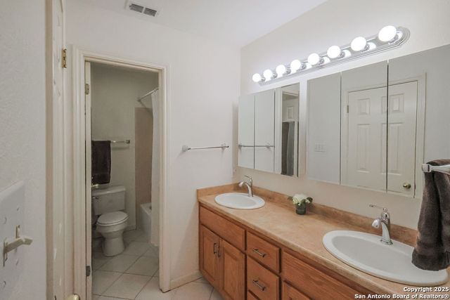 7438 Oak Marsh St., Live Oak, TX 78233
