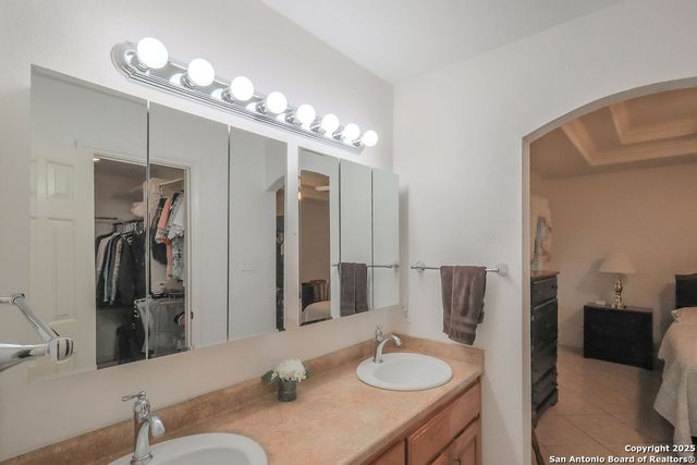 7438 Oak Marsh St., Live Oak, TX 78233