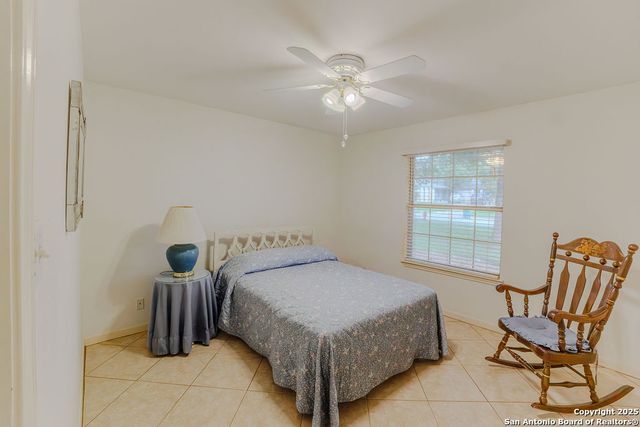 7438 Oak Marsh St., Live Oak, TX 78233