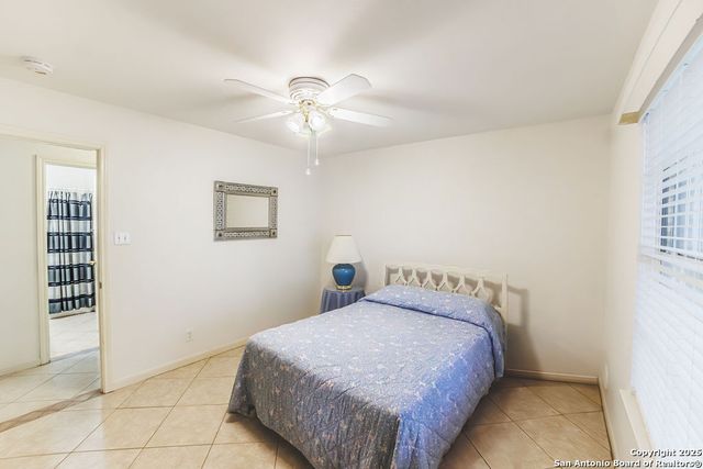 7438 Oak Marsh St., Live Oak, TX 78233
