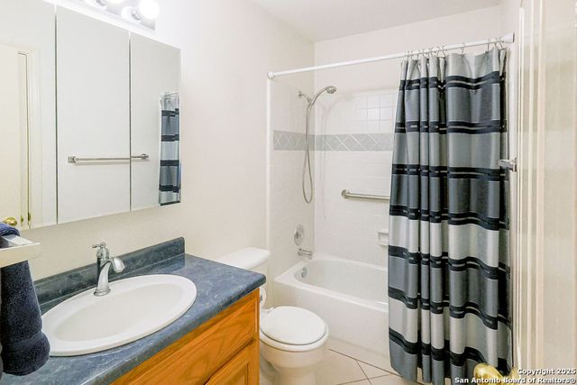 7438 Oak Marsh St., Live Oak, TX 78233