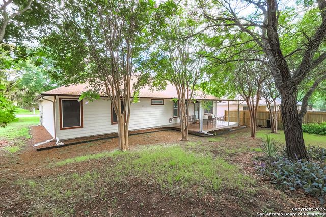 7438 Oak Marsh St., Live Oak, TX 78233