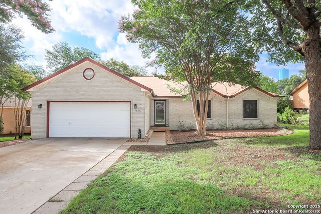 7438 Oak Marsh St., Live Oak, TX 78233