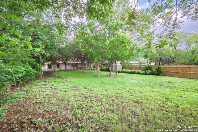 7438 Oak Marsh St., Live Oak, TX 78233