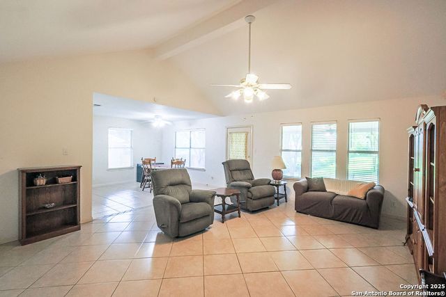 7438 Oak Marsh St., Live Oak, TX 78233