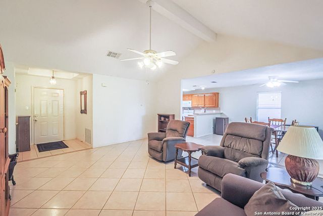 7438 Oak Marsh St., Live Oak, TX 78233
