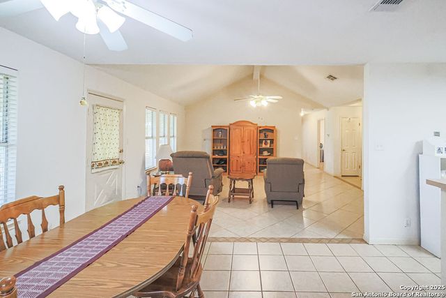 7438 Oak Marsh St., Live Oak, TX 78233