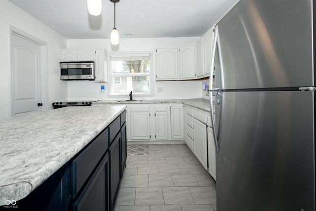 963 W Clinton Street, Danville, IN 46122