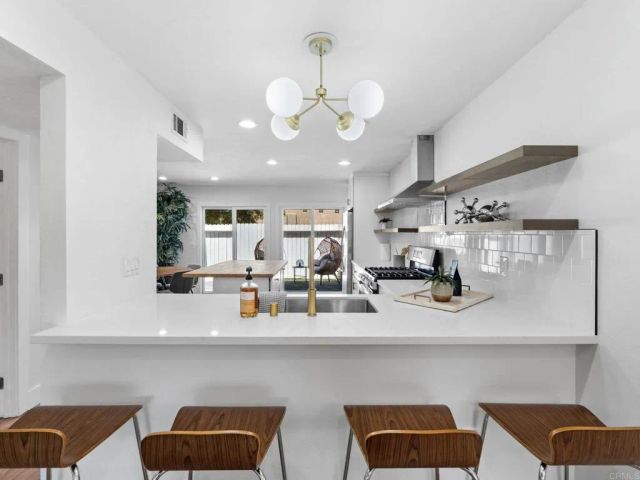 2479 Caminito Ocean, Cardiff By The Sea, CA 92007