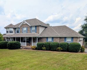 1609 Lydia Ct, Spring Hill, TN 37174