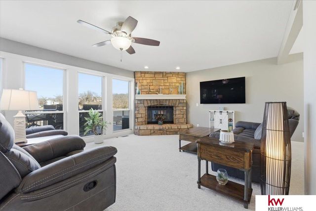 918 Adams Court, Plattsmouth, NE 68048