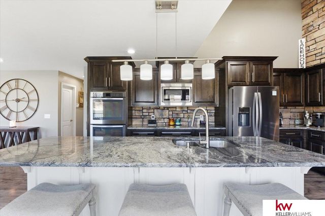 918 Adams Court, Plattsmouth, NE 68048