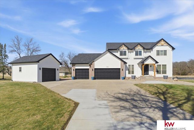 918 Adams Court, Plattsmouth, NE 68048