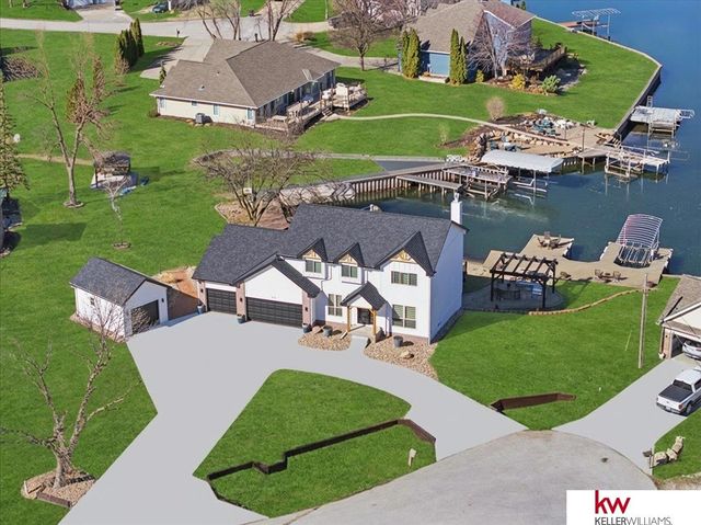 918 Adams Court, Plattsmouth, NE 68048