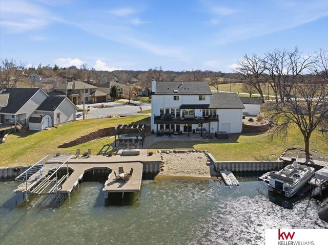 918 Adams Court, Plattsmouth, NE 68048