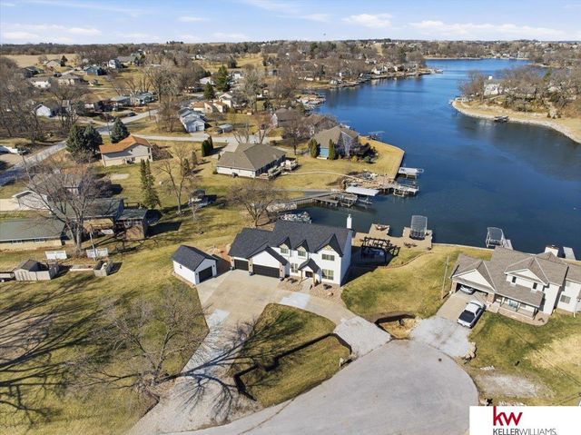 918 Adams Court, Plattsmouth, NE 68048