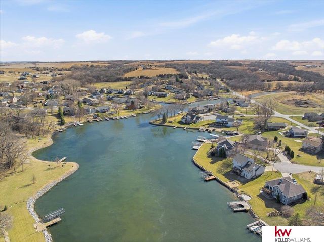 918 Adams Court, Plattsmouth, NE 68048