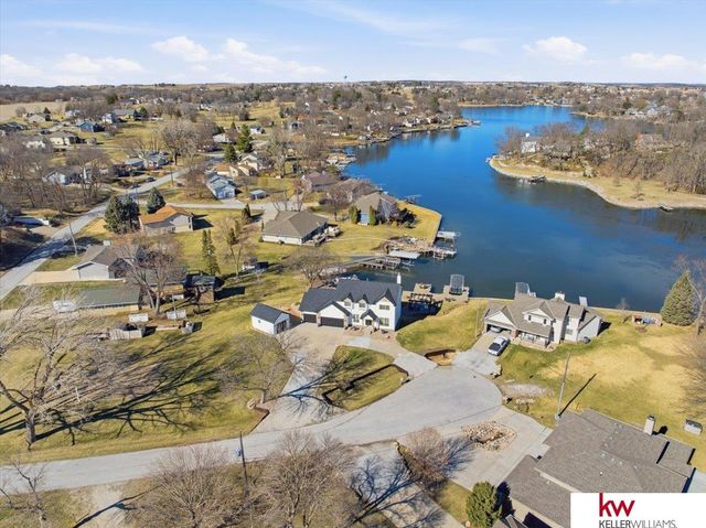 918 Adams Court, Plattsmouth, NE 68048