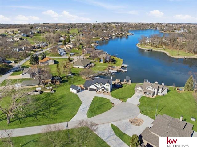 918 Adams Court, Plattsmouth, NE 68048