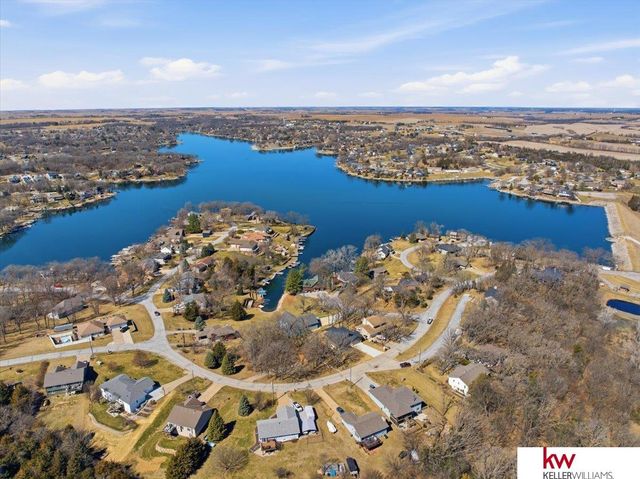 918 Adams Court, Plattsmouth, NE 68048