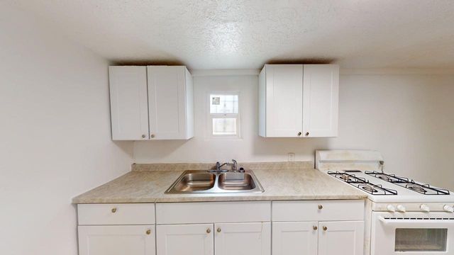 6720 Cochiti Road SE, Albuquerque, NM 87108