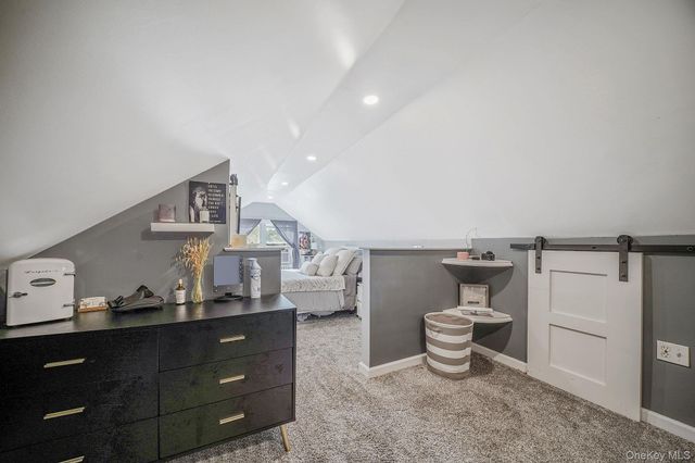 6 Cedar Oaks Avenue, Farmingville, NY 11738