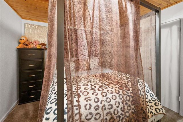 396 Riverside Avenue, Sugarloaf, CA 92386