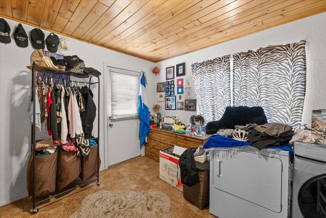 396 Riverside Avenue, Sugarloaf, CA 92386