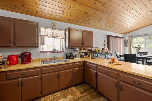 396 Riverside Avenue, Sugarloaf, CA 92386