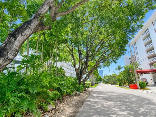 3703 NE 166th Street 704, North Miami Beach, FL 33160