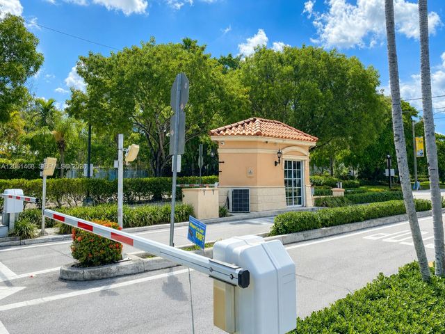 3703 NE 166th Street 704, North Miami Beach, FL 33160