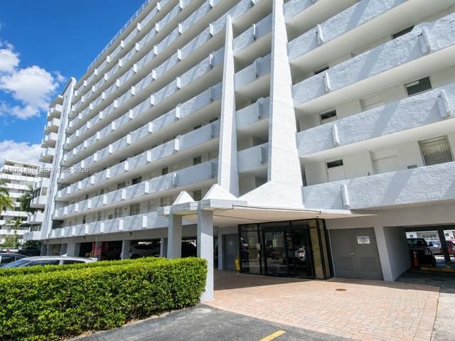 3703 NE 166th Street 704, North Miami Beach, FL 33160