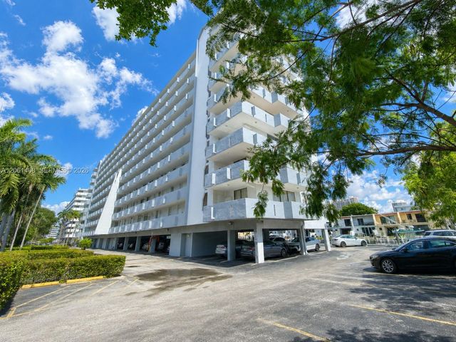 3703 NE 166th Street 704, North Miami Beach, FL 33160