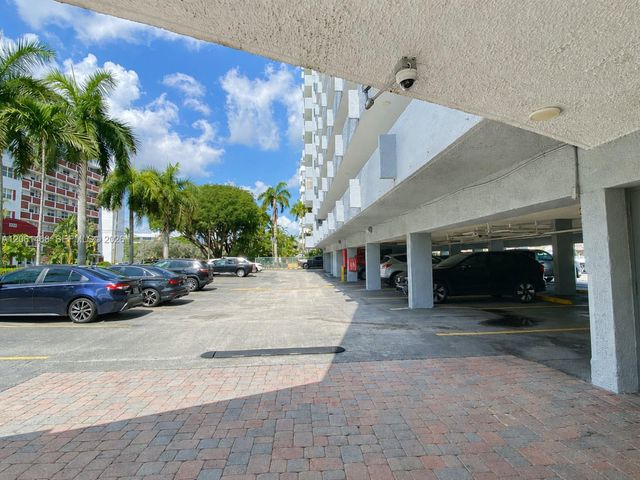 3703 NE 166th Street 704, North Miami Beach, FL 33160
