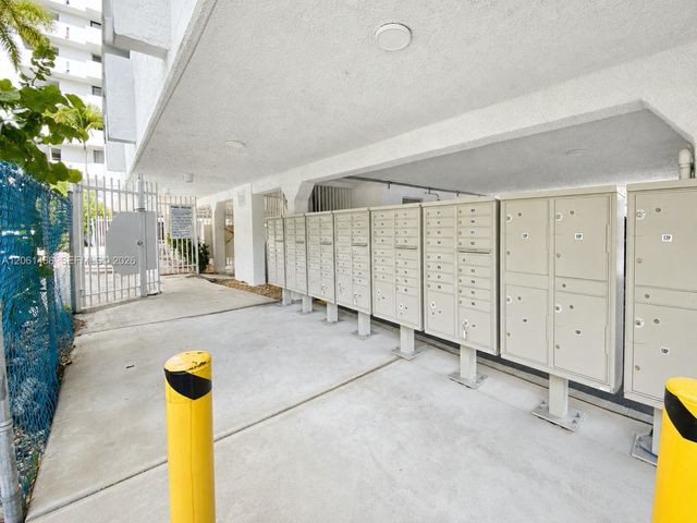 3703 NE 166th Street 704, North Miami Beach, FL 33160