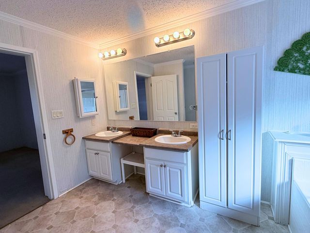 106 Airborne Way, Cross, SC 29436