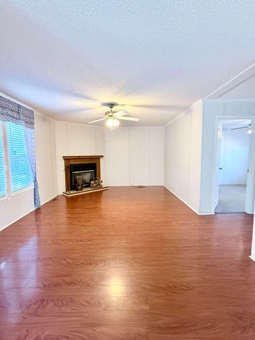 106 Airborne Way, Cross, SC 29436