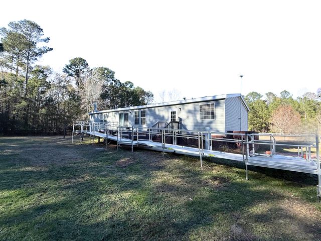 106 Airborne Way, Cross, SC 29436