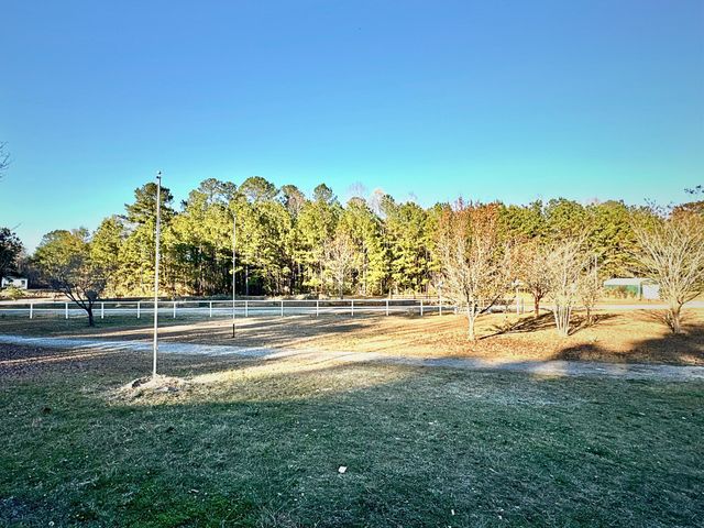 106 Airborne Way, Cross, SC 29436