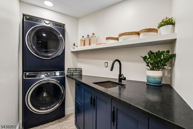 101 Peachcroft Dr, Bernardsville Boro, NJ 07924