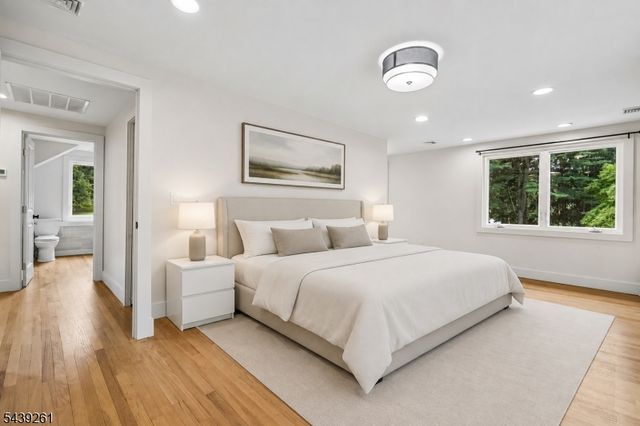 101 Peachcroft Dr, Bernardsville Boro, NJ 07924