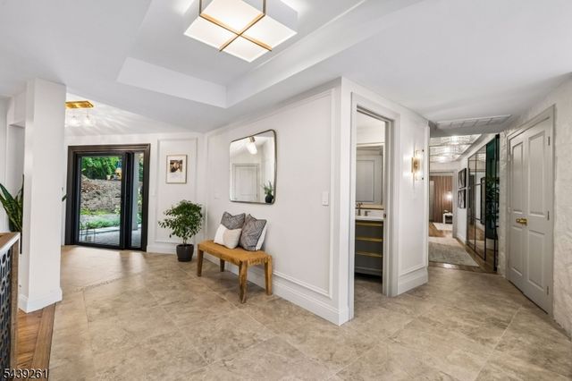 101 Peachcroft Dr, Bernardsville Boro, NJ 07924