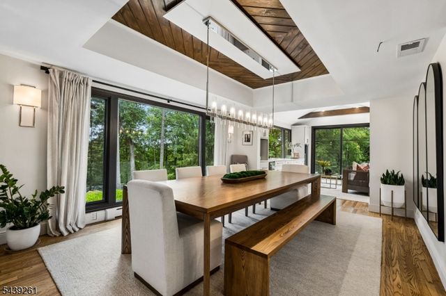 101 Peachcroft Dr, Bernardsville Boro, NJ 07924