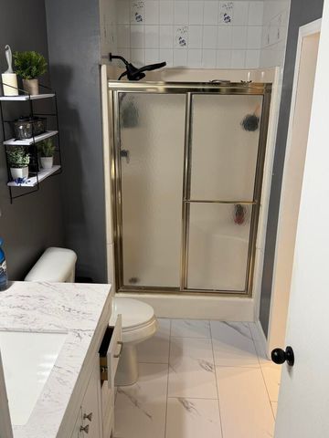 902 Fleetwood Drive, Tuscola, IL 61953