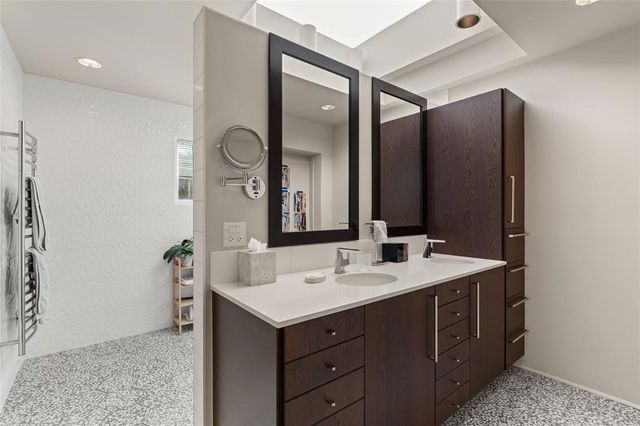 915 Old Santa Fe Trail, Santa Fe, NM 87505