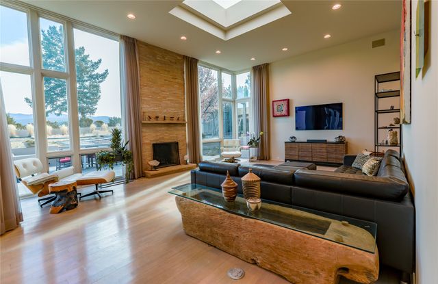 915 Old Santa Fe Trail, Santa Fe, NM 87505